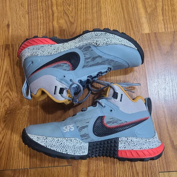 Nike React SFB Carbon Size 7 - Picture 2 of 6